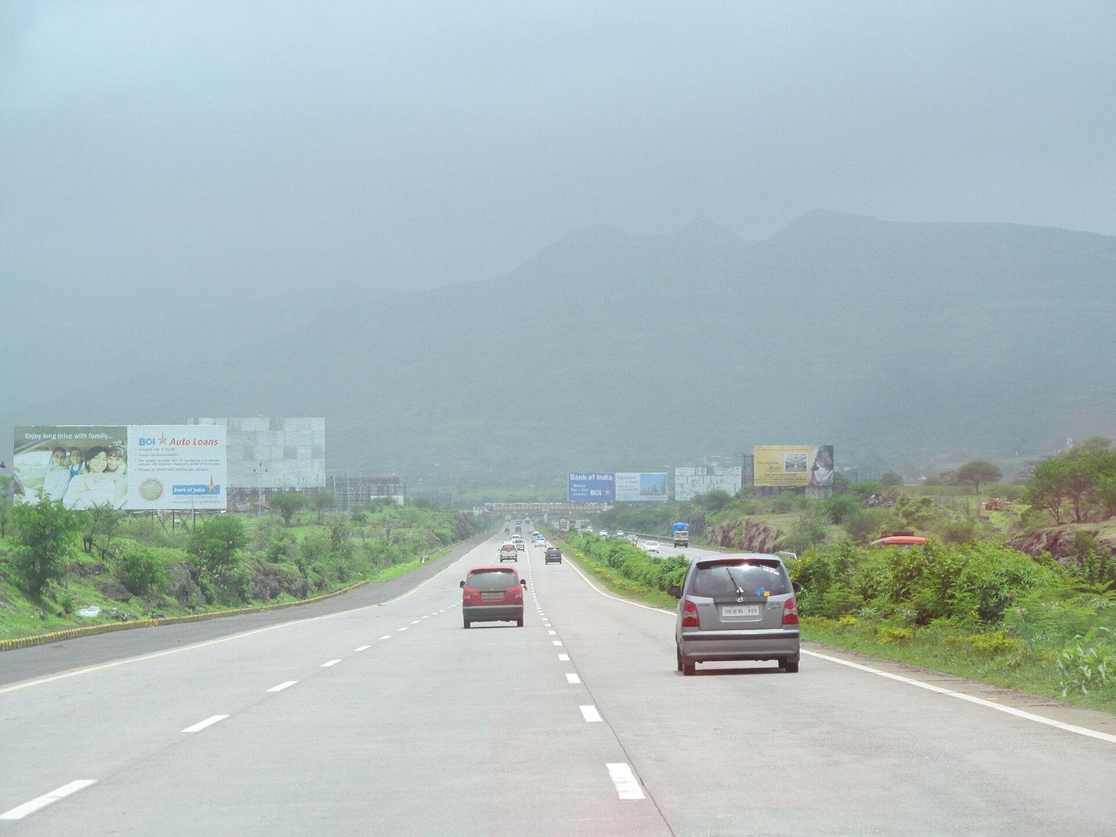 Mumbai–Pune Expressway, India